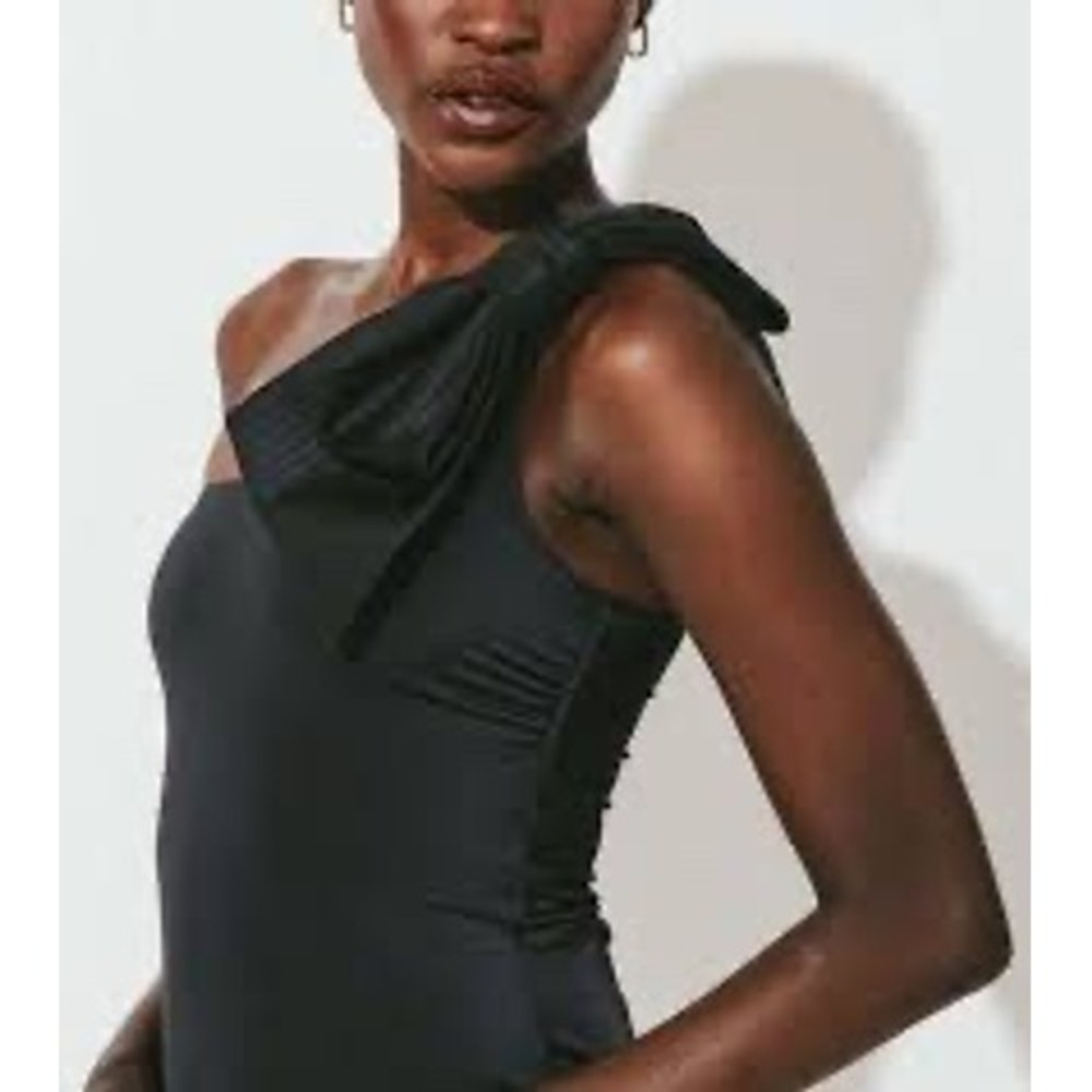 Cleobella‎ Inga One Piece Swimsuit Black One Shoulder Bow Detail XS C23RECO012-A